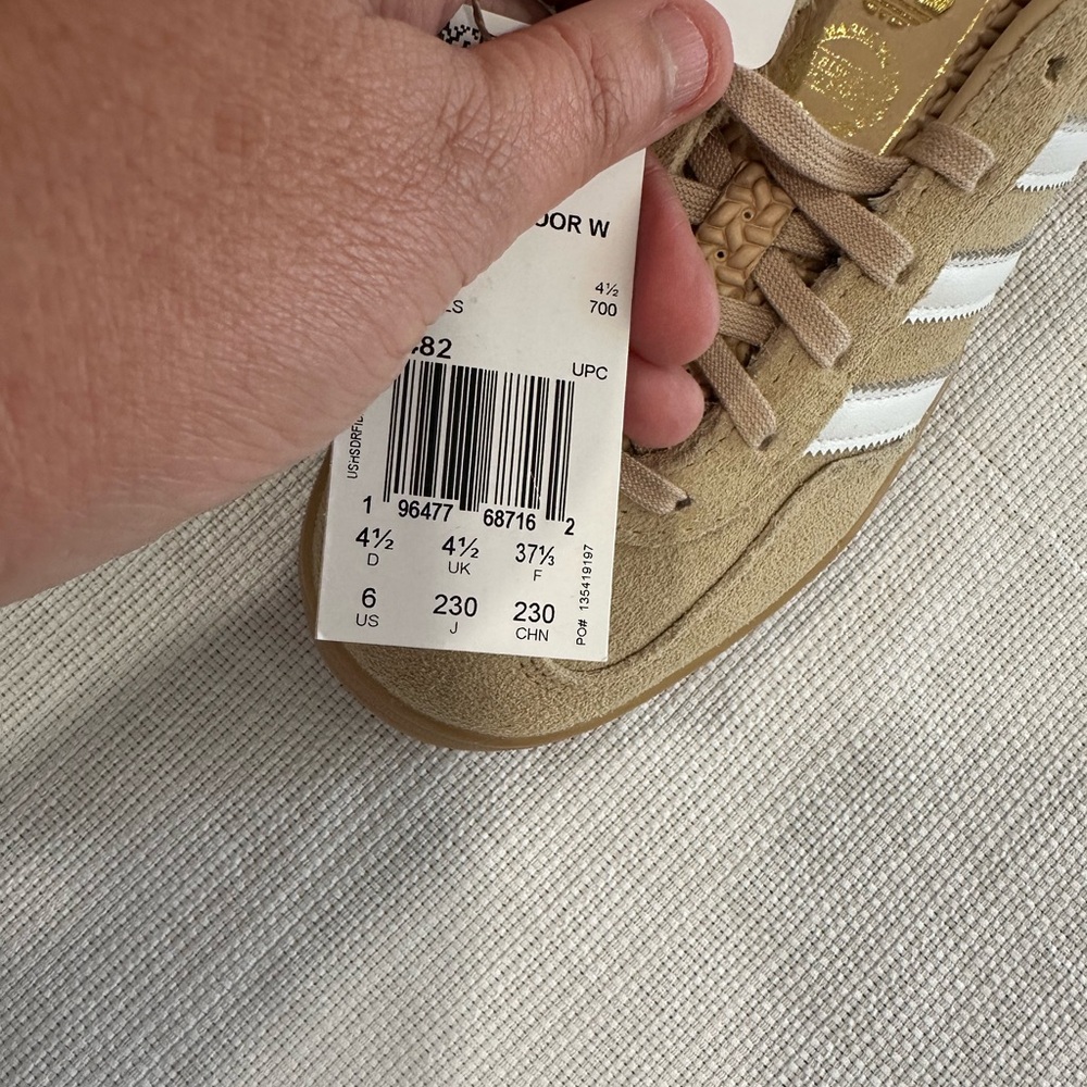 adidas Women Beige White Gazelle-Style Sneakers - Picture 6 of 10